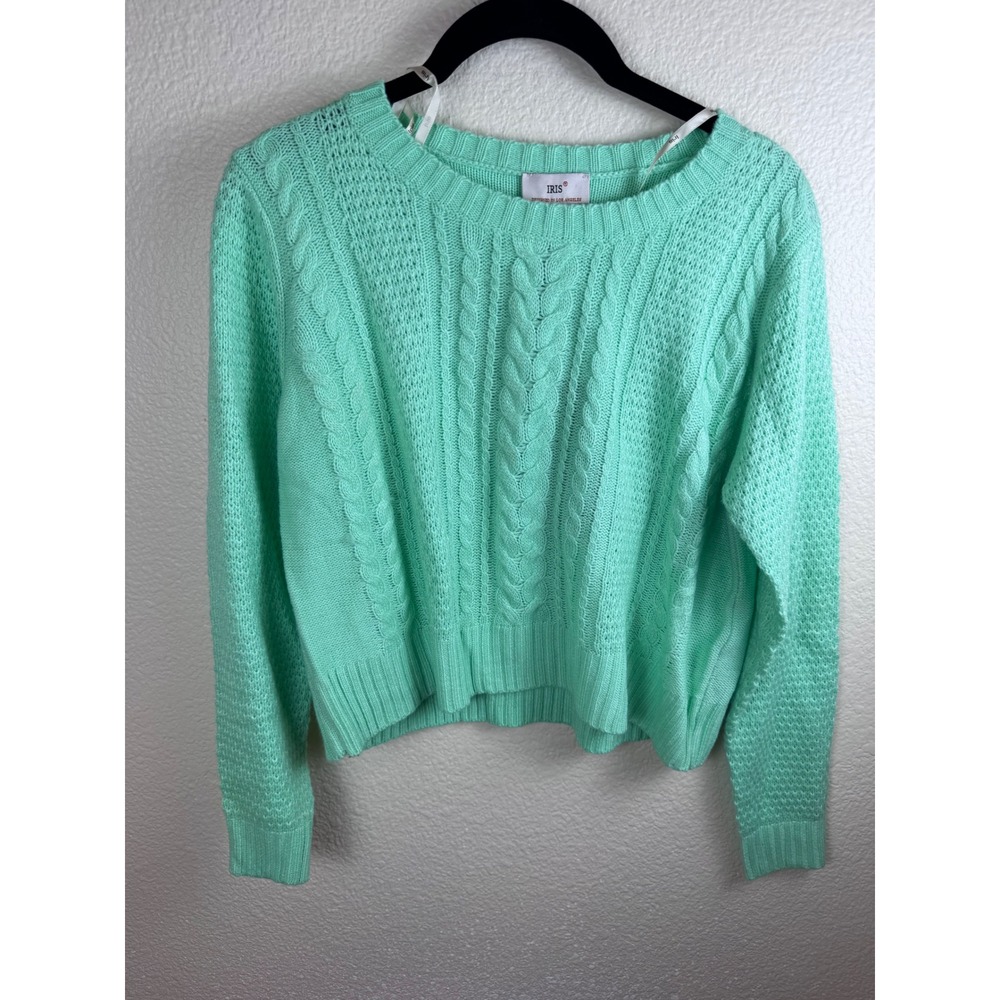 NWT IRIS Cable Knit Sweater Medium Mint Green Cropped Soft Minimalist‎ Indie